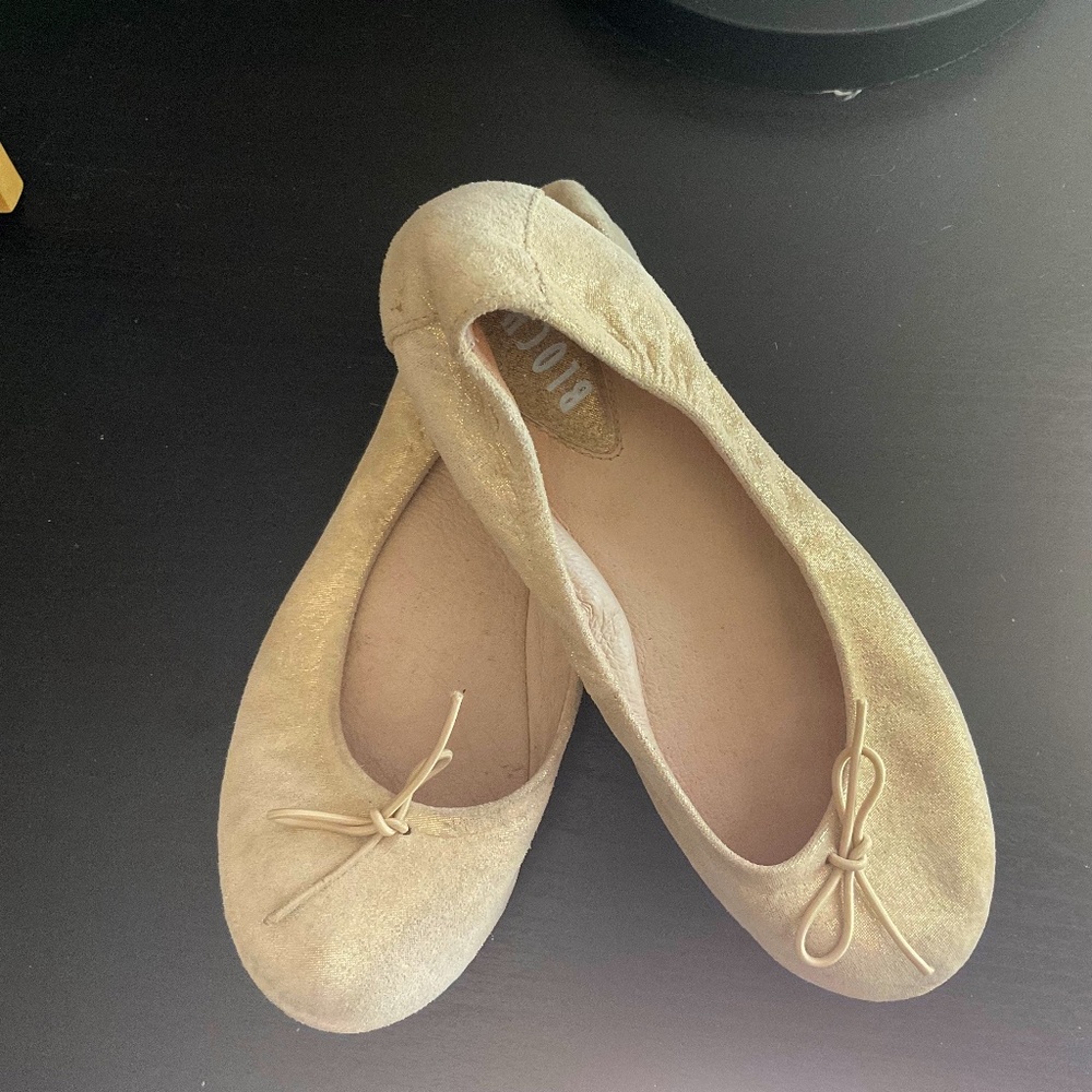 Bloch Ballet Flat Size 32 (US 2)